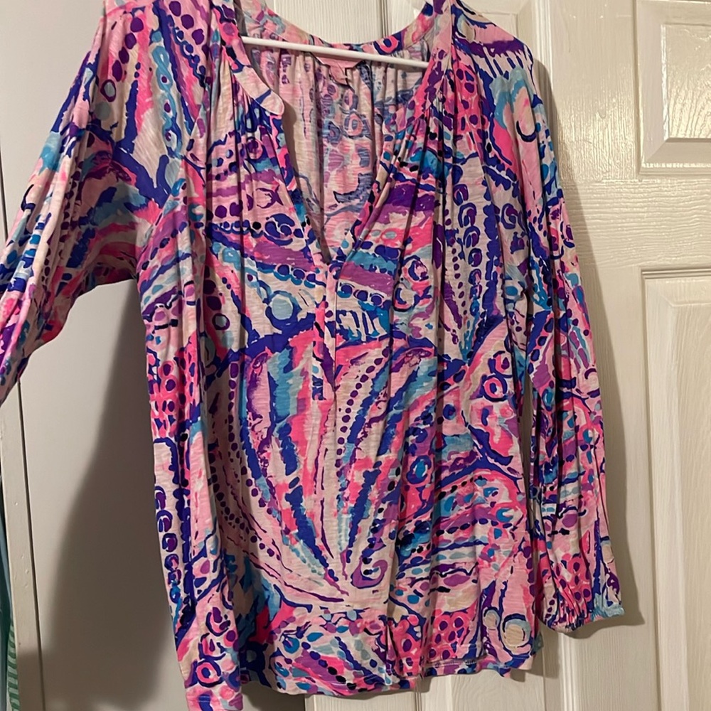 Lilly Pulitzer long sleeve shirt, excellent condition! Size XL